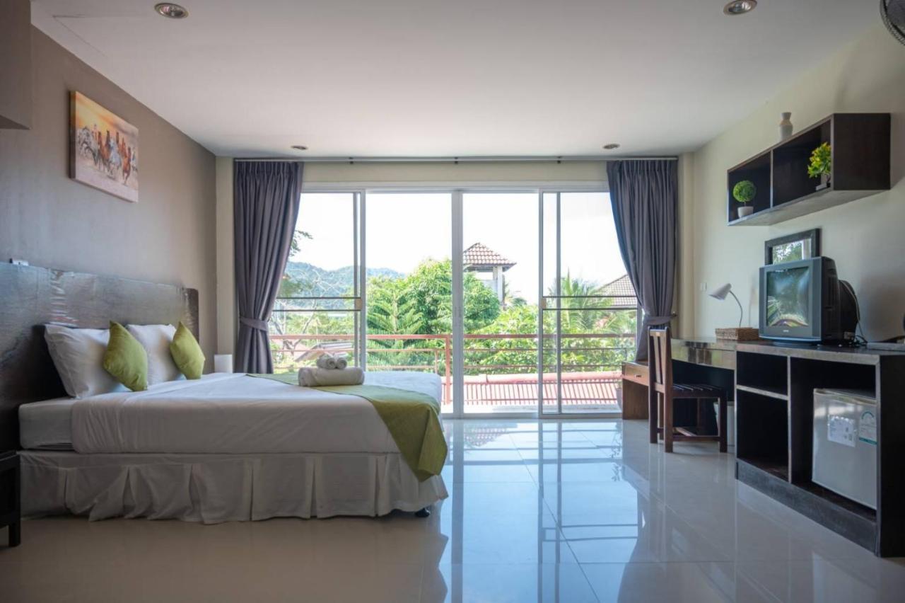 Baan Oui Guest House - Nai Harn Phuket Екстериор снимка