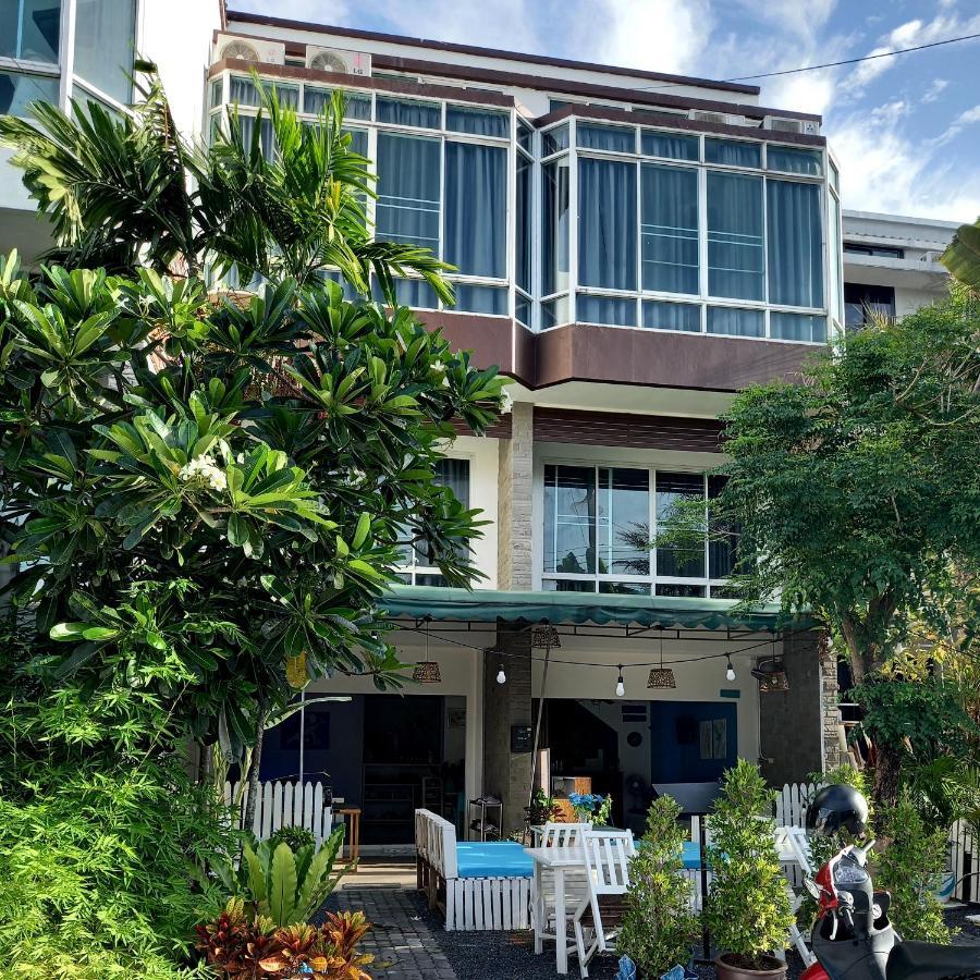 Baan Oui Guest House - Nai Harn Phuket Екстериор снимка