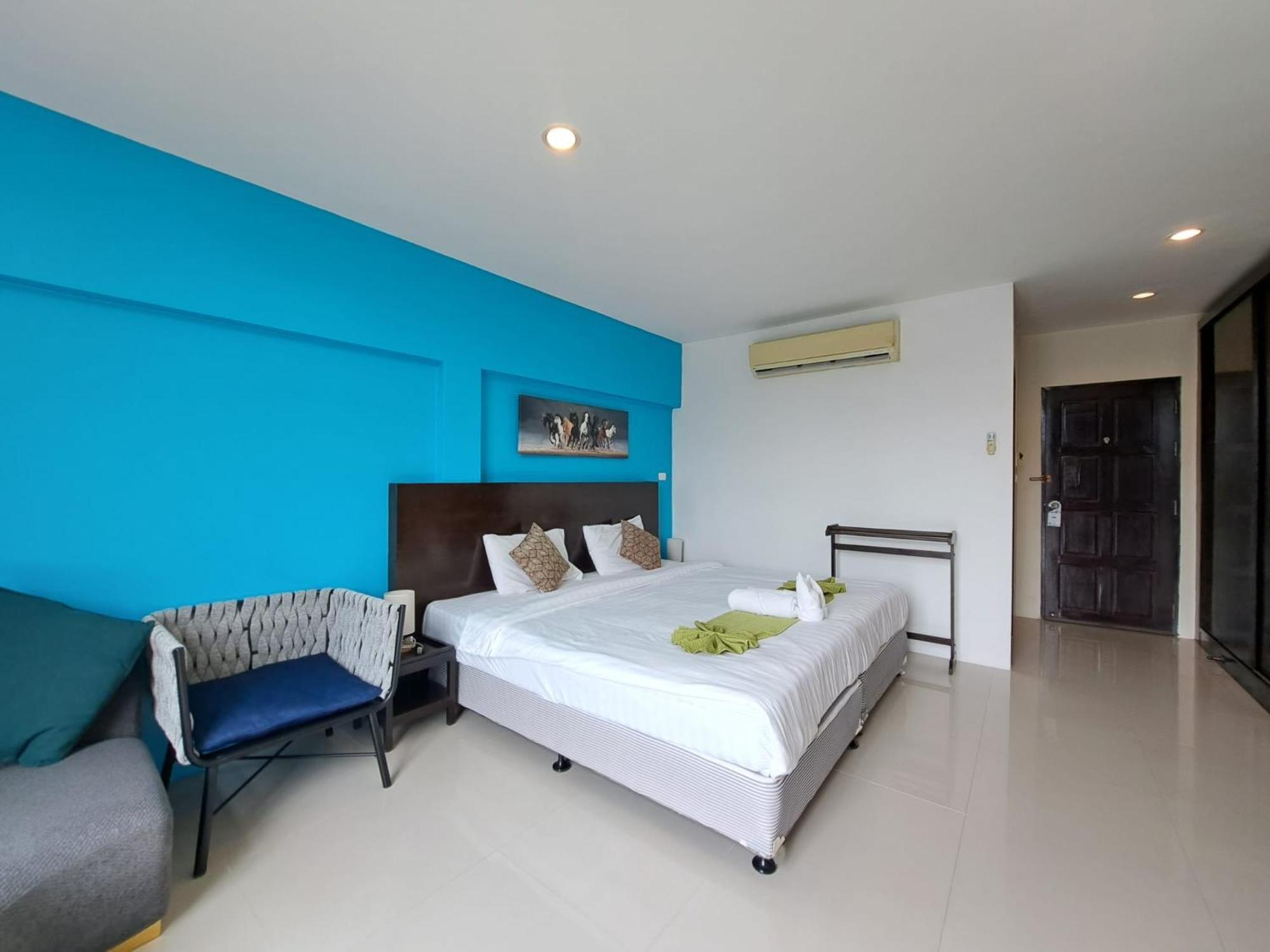 Baan Oui Guest House - Nai Harn Phuket Екстериор снимка