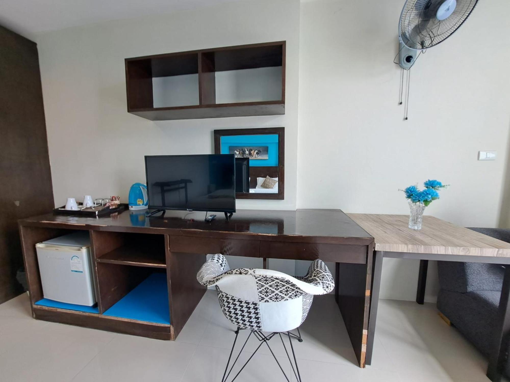Baan Oui Guest House - Nai Harn Phuket Екстериор снимка