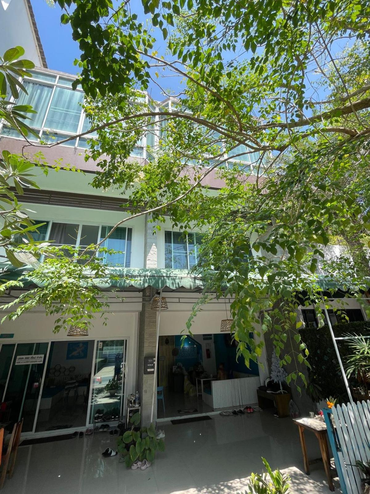 Baan Oui Guest House - Nai Harn Phuket Екстериор снимка